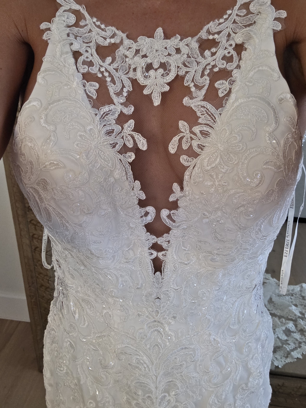 Elegant, Lace Backless Wedding Dress - Picture 10 of 15